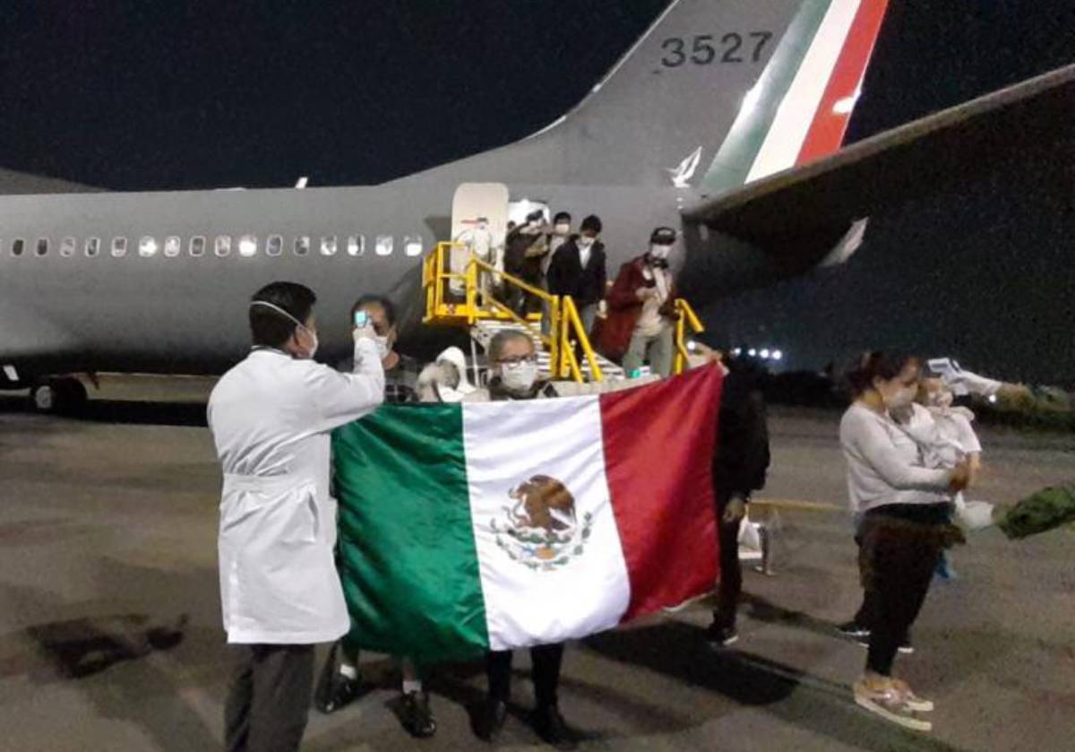 Llegan a México connacionales varados en Argentina . Noticias en tiempo real