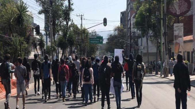 Estudiantes de CCH marcharon a Rectoría de la UNAM. Noticias en tiempo real