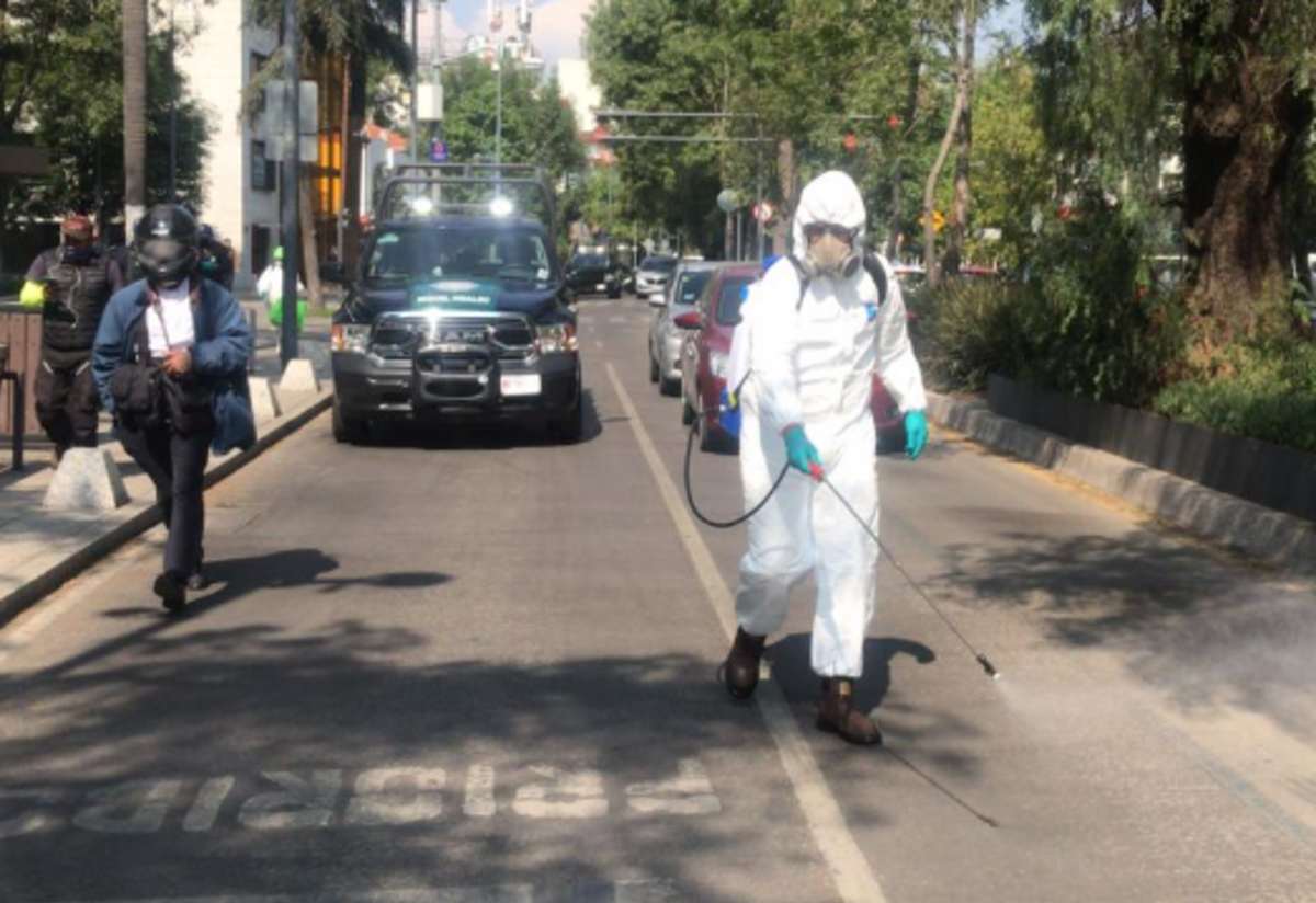Alcaldía Miguel Hidalgo sanitiza calles de Polanco . Noticias en tiempo real