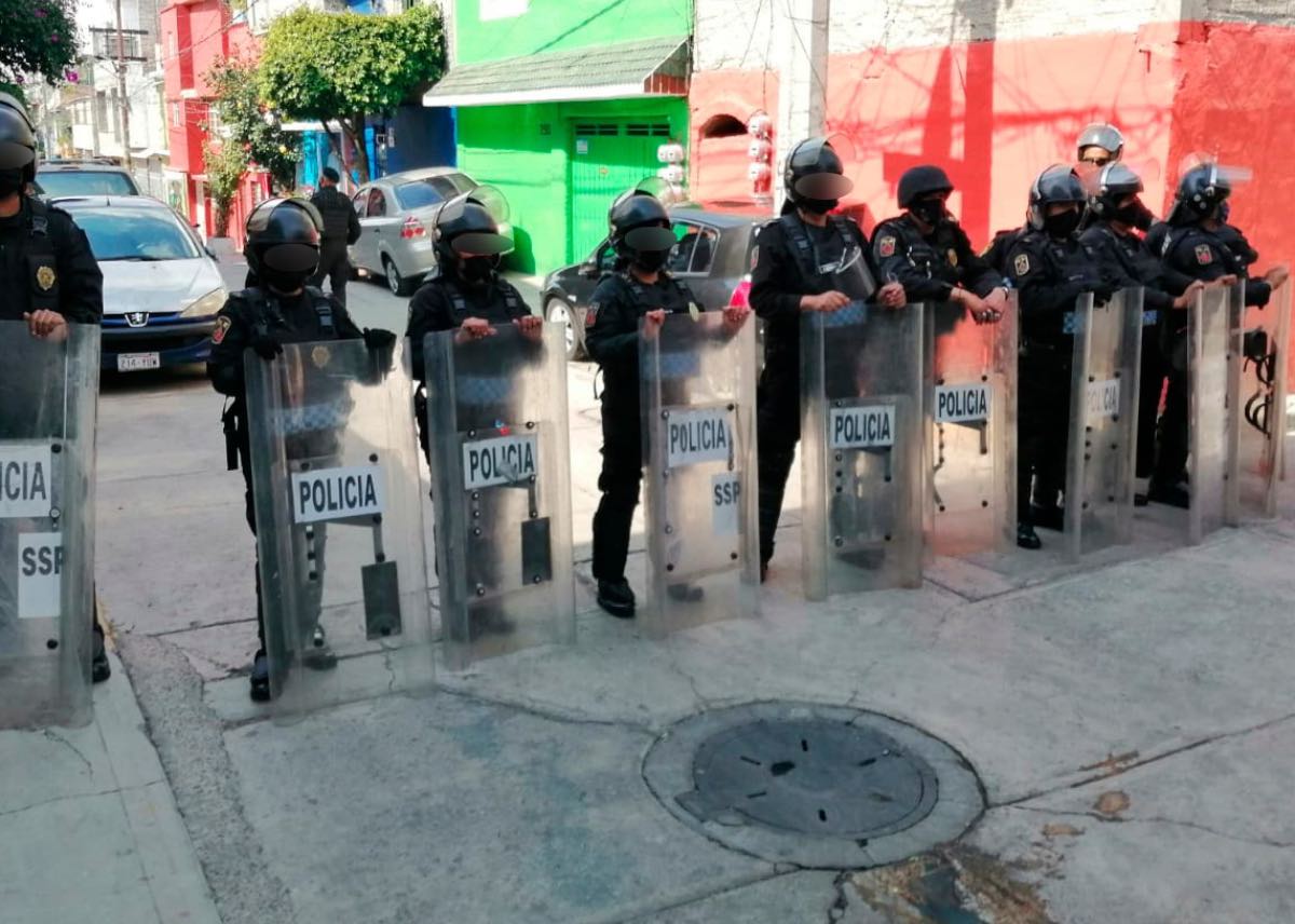 Detienen a 12 personas durante cateos en Coyoacán . Noticias en tiempo real