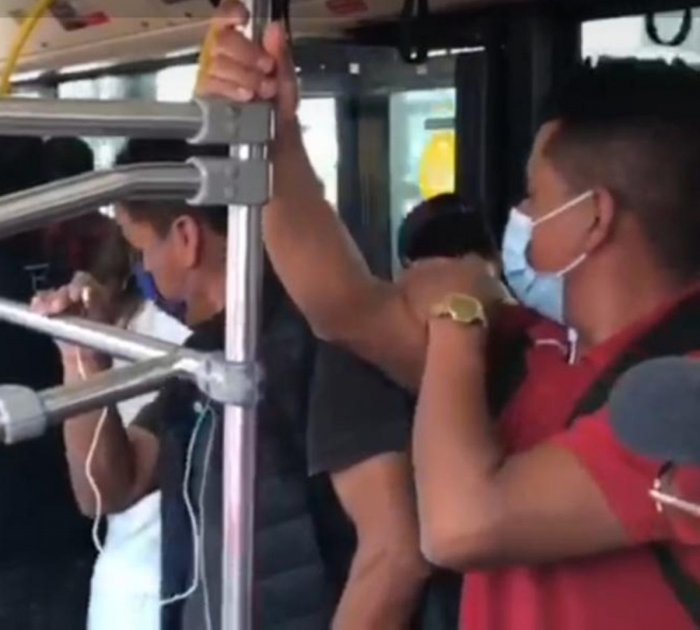 Usuarios de Metrobús L4 piden más unidades para mantener la sana distancia. Noticias en tiempo real