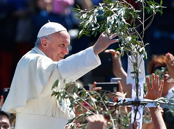 El Papa confirma viaje a Egipto pese a atentados contra iglesias