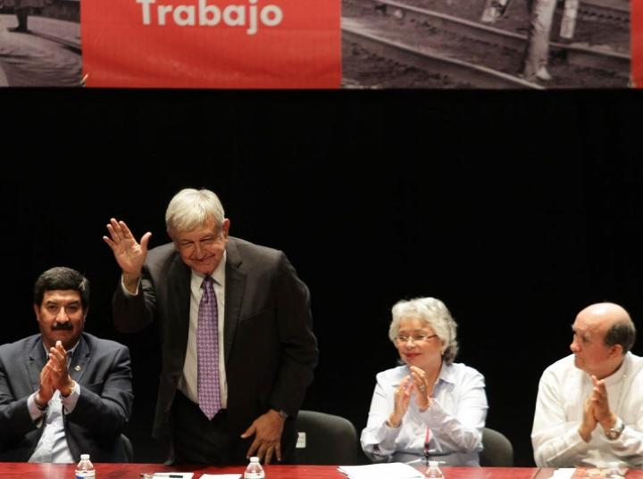 Olvido no, perdón sí: López Obrador en foros por la pacificación