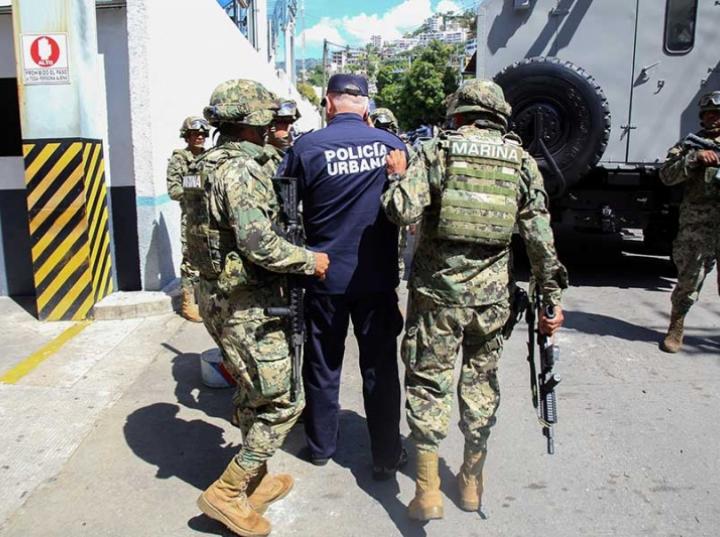 En Guerrero, las policías municipales deben desaparecer: Astudillo