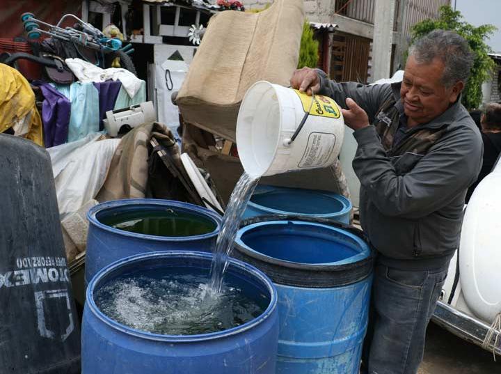 Afectados, más de 4 millones de capitalinos por cortes de agua 