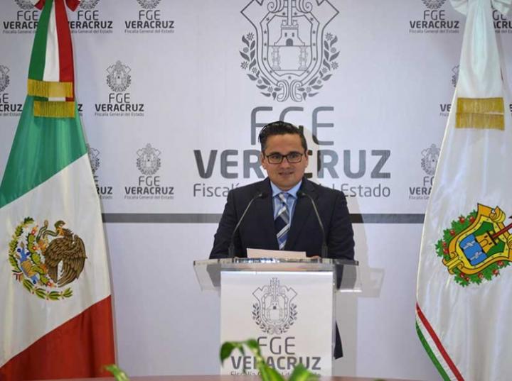Para no ser removido como fiscal de Veracruz, Jorge Winckler promueve amparo