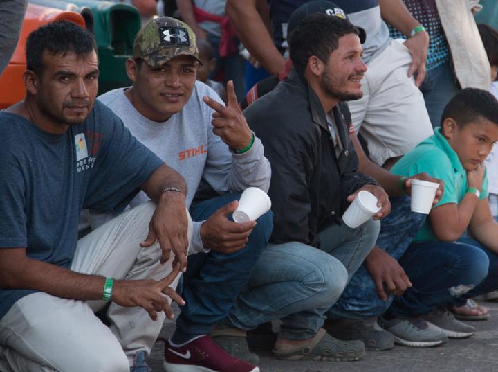 Dos mil 652 migrantes se encuentran en el albergue temporal instalado en el estadio Jesús Martínez "Palillo". Foto: Cuartoscuro
