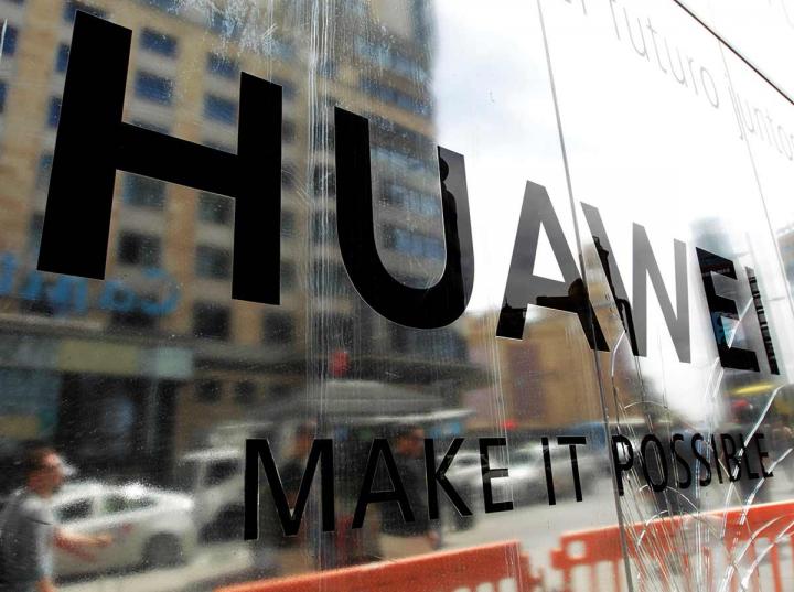Las principales bolsas de valores de la región Asia-Pacífico cerraron este lunes con altibajos, en una jornada marcada por el veto de Estados Unidos a la compañía tecnológica china Huawei