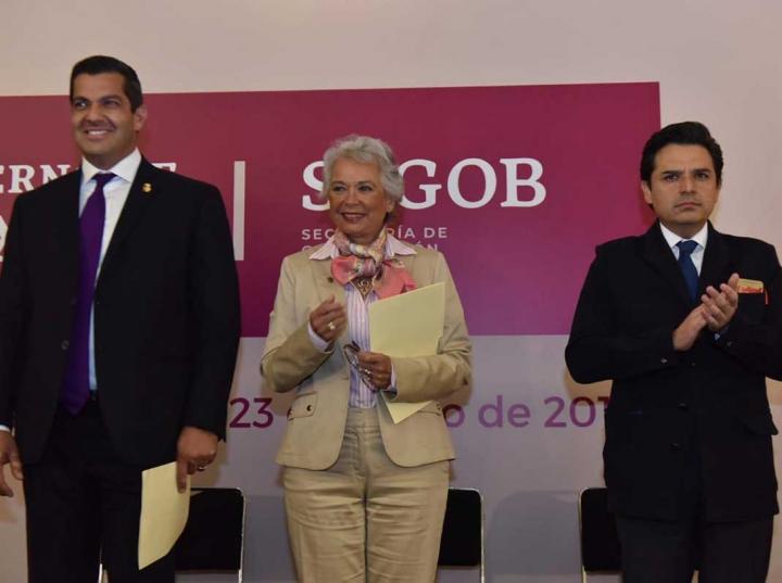En el evento estuvieron presentes la secretaria de Gobernación, Olga Sánchez Cordero y el director del IMSS, Zoé Robledo · Foto: Twitter