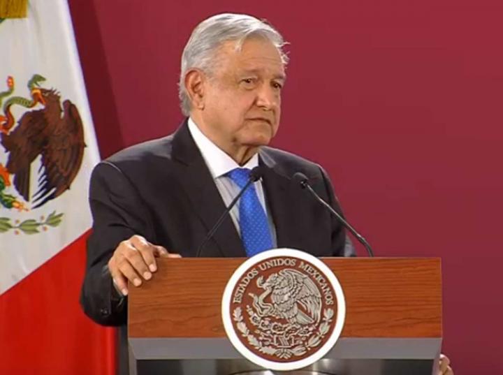 López Obrador entrega estímulos económicos a atletas de JP