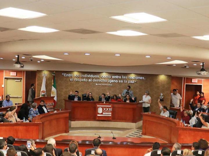 Congreso de Baja California avala consulta sobre 'Ley Bonilla'