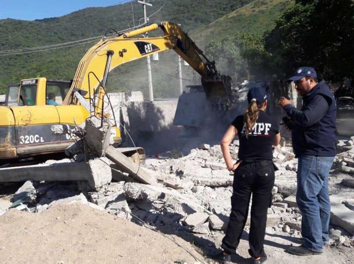 Autoridades de Chiapas y la CONANP realizaron un operativo pacífico para desalojar a personas asentadas de manera ilegal en el Cañón del Sumidero · FOTO: Especial