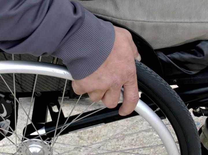 ¿Cuál es el término correcto para referirse a personas con discapacidad?