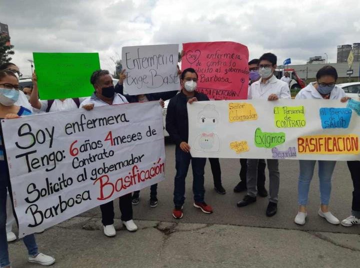Personal médico se manifiesta en Puebla. Fotos: Especial