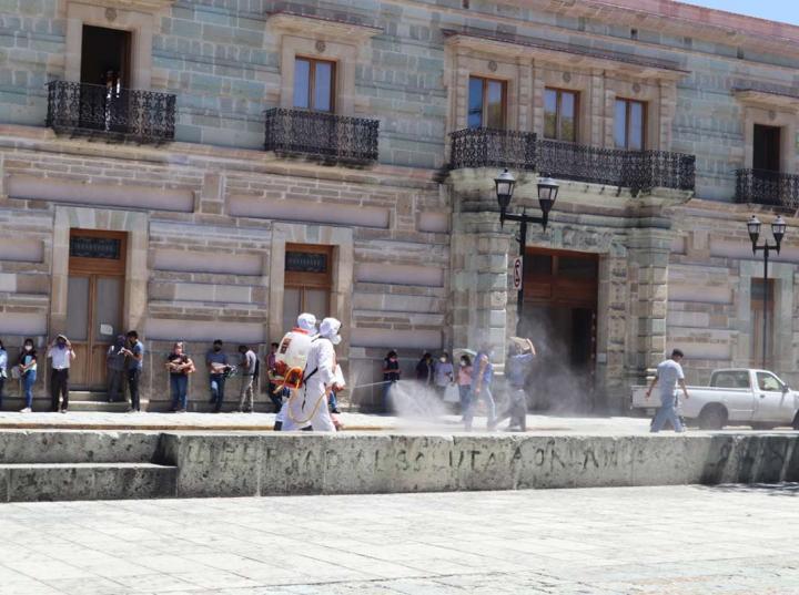 Contagios de COVID suben en Oaxaca aunque pasa a semáforo amarillo