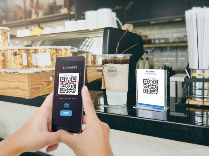 Pagar con códigos QR, la solución para no tener contacto en los restaurantes. Imagen: iStock