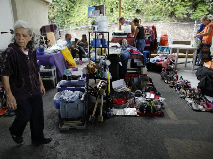 Venezolanos venden sus posesiones para poder irse del país · FOTO: AP