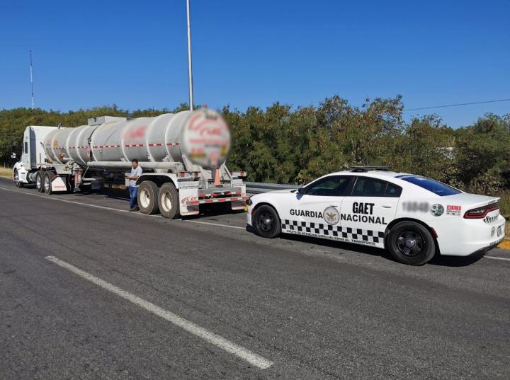 Guardia Nacional recupera en NL combustible valuado en 600 mil pesos. Foto: Cortesía Guardia Nacional