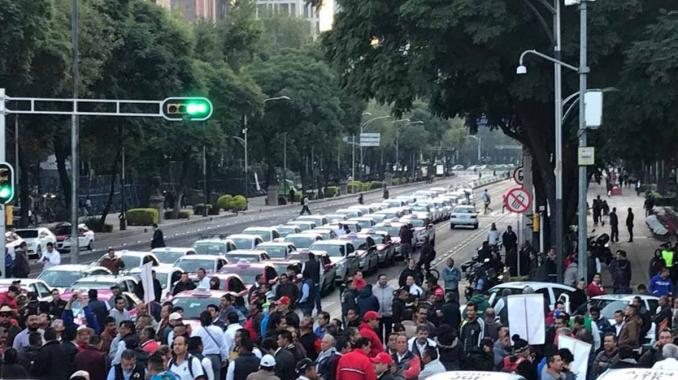 Taxistas amenazan con extender 2 días su protesta. Noticias en tiempo real