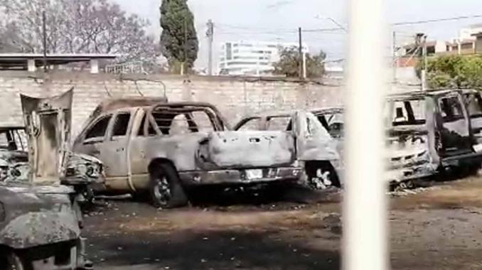 Jornada violenta en Irapuato: incendian casa y pensión de autos. Noticias en tiempo real