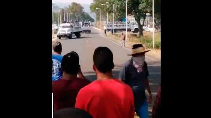 Liberan carreteras en Michoacán tras falsas noticias sobre COVID-19. Noticias en tiempo real