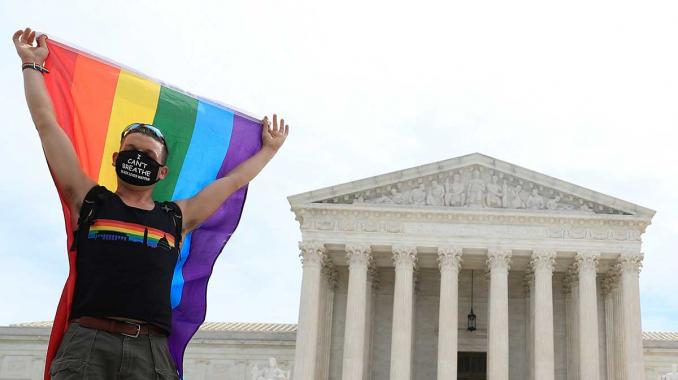 Corte de EU declara ilegal despidos por ser homosexual o trans. Noticias en tiempo real
