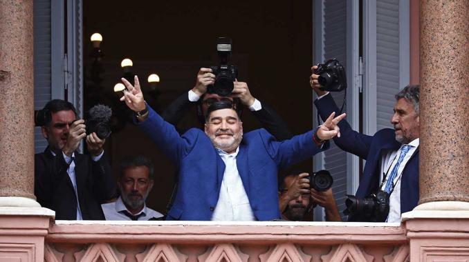 Declaran tres días de luto en Argentina por muerte de Maradona. Noticias en tiempo real