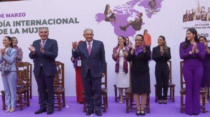 López Obrador asegura que la 4T es feminista. Noticias en tiempo real