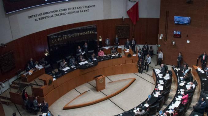 Senado guarda minuto de silencio por víctimas de ataque en Coatzacoalcos . Noticias en tiempo real