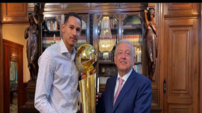 López Obrador se reúne con campeón de la NBA. Noticias en tiempo real