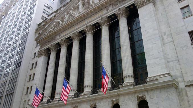 Wall Street abre en baja en mercado preocupado por eventual recesión. Noticias en tiempo real