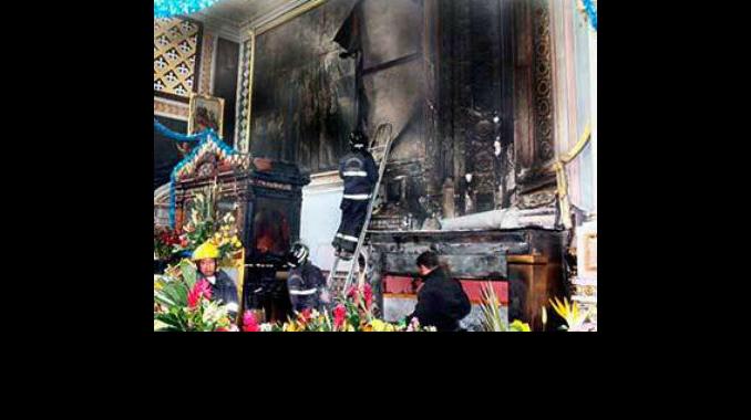 Se incendia templo emblemático en Puebla