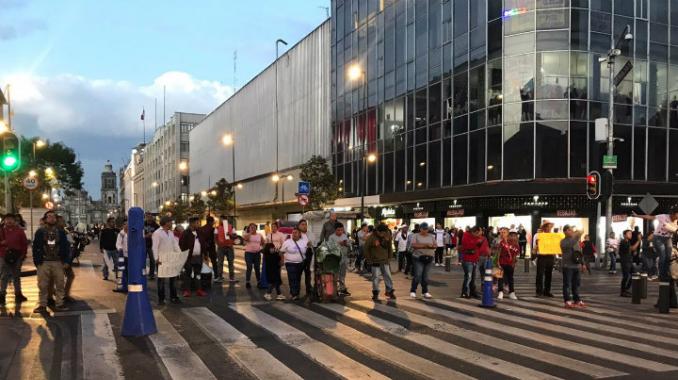 Comerciantes bloquean calles del Centro Histórico. Noticias en tiempo real