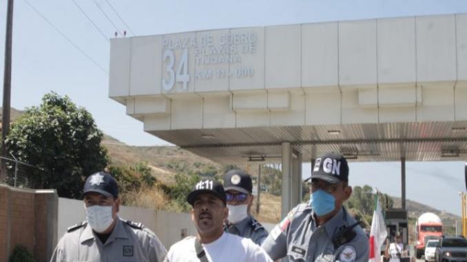 Activistas se enfrentan a Guardia Nacional en Tijuana. Noticias en tiempo real